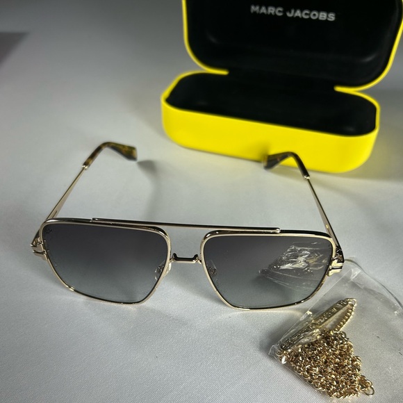 Authentic Marc Jacobs Sunglasses - Picture 4 of 9